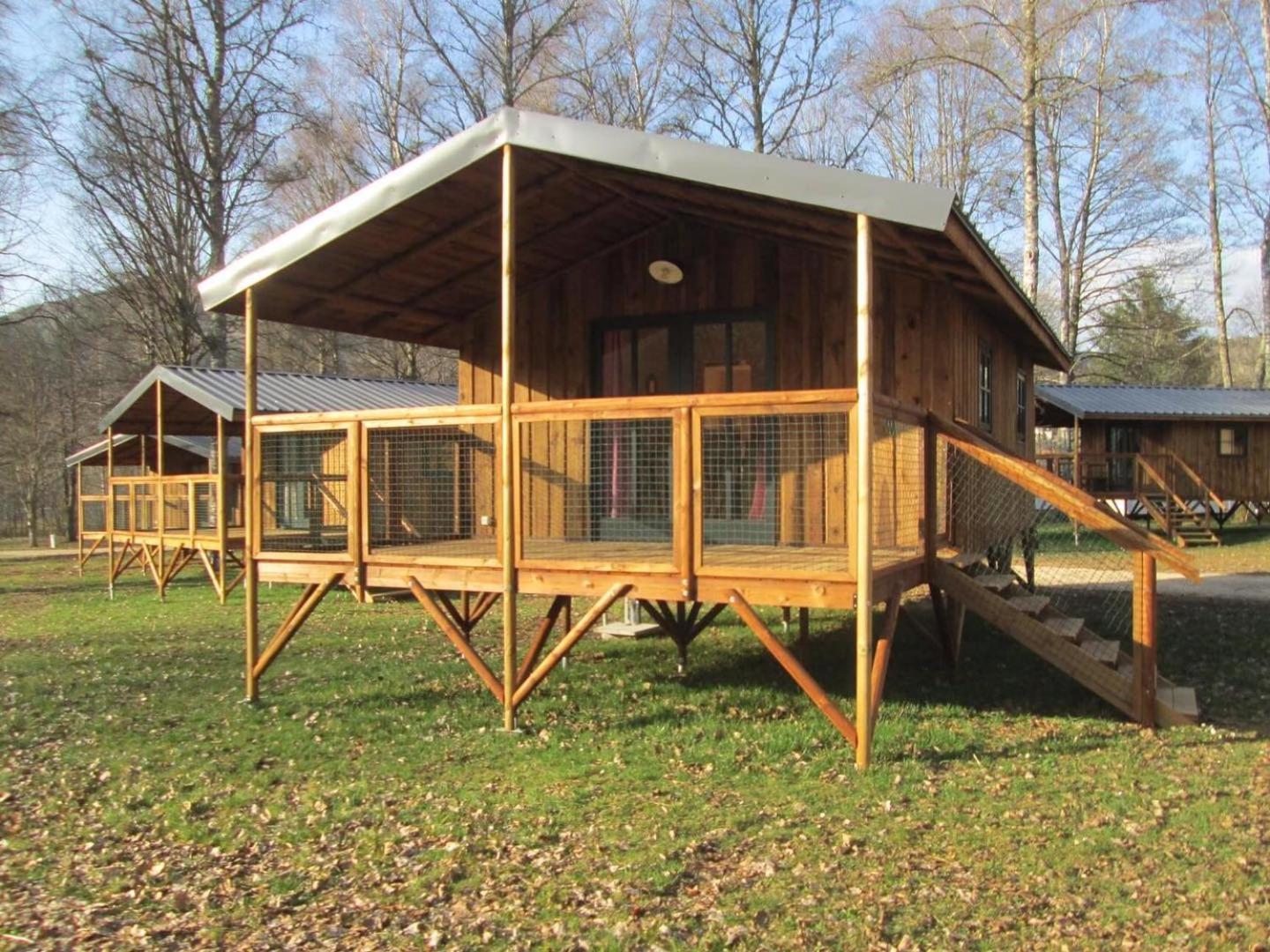 Camping La Borie Basse Condat  エクステリア 写真