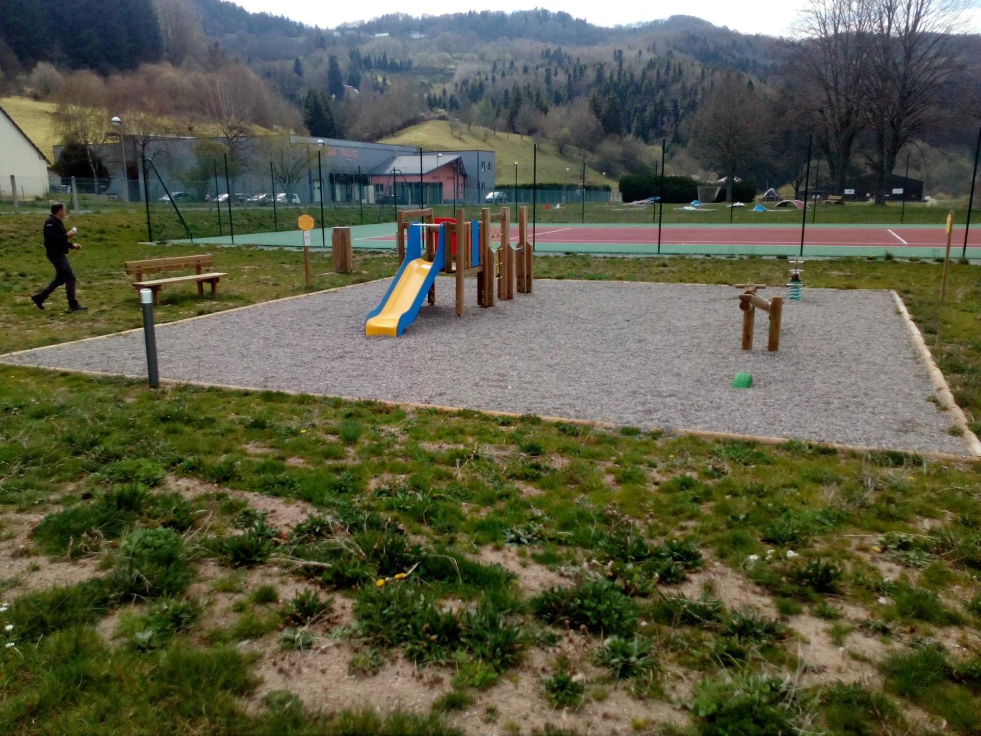 Camping La Borie Basse Condat  エクステリア 写真